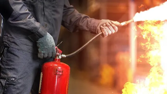 Fire Extinguisher (CAN)