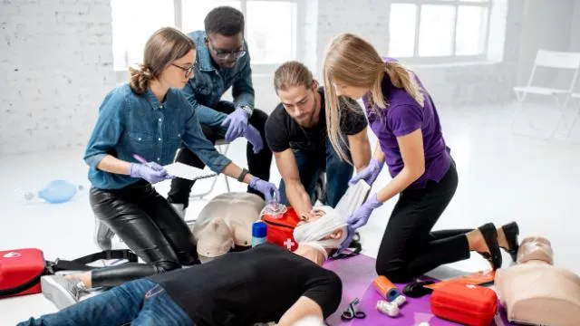 First Aid - Basics (US)