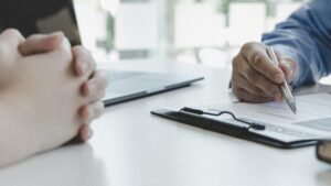 Discussing Total Compensation Course