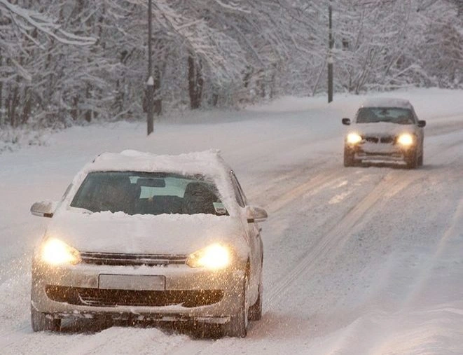Driving defensively on icy roads